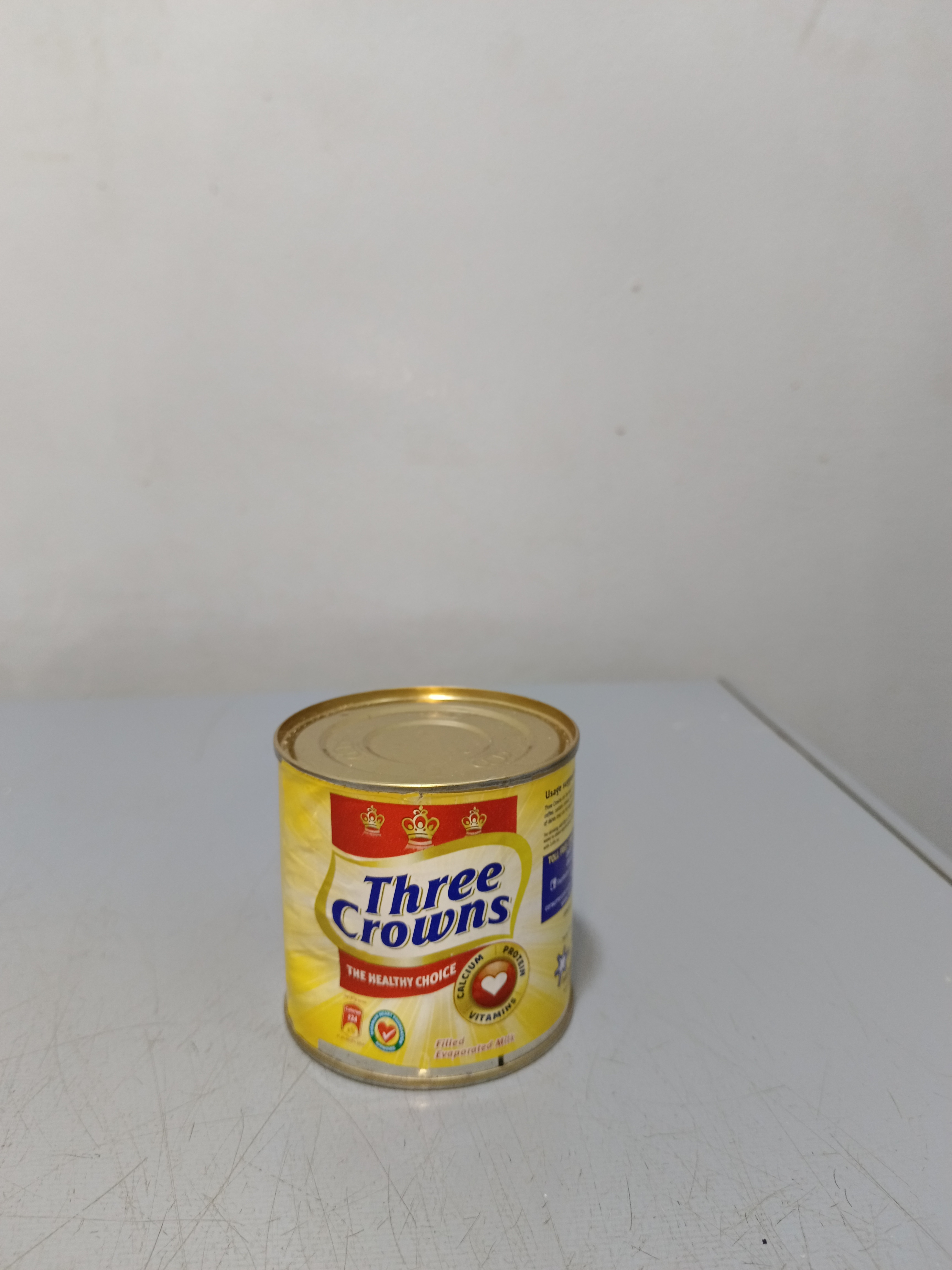 Three crowns evaporated milk